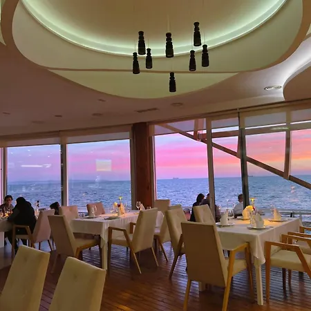 Отель Ventus Harbor 4*