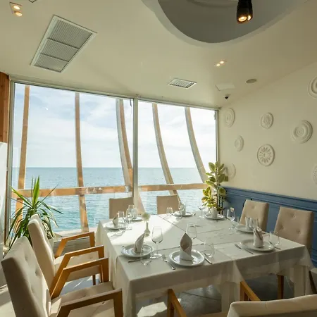 Hotel Ventus Harbor 4*