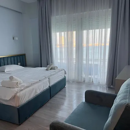 Ventus Harbor 4* دراس