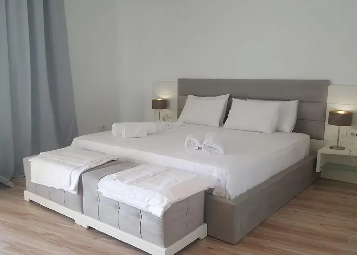 فندق Ventus Harbor 4*